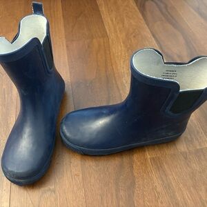 Big Kid 4 Rainboots